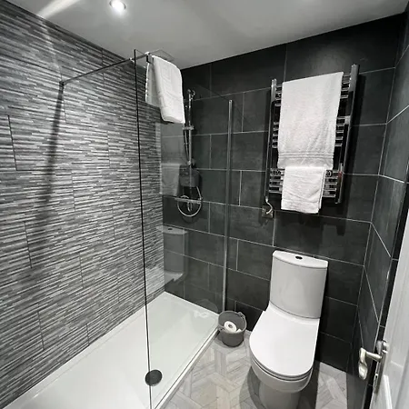 Апартаменты The Globe And Bedrooms