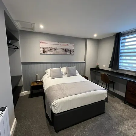 The Globe And Bedrooms Апартаменты Кокермут